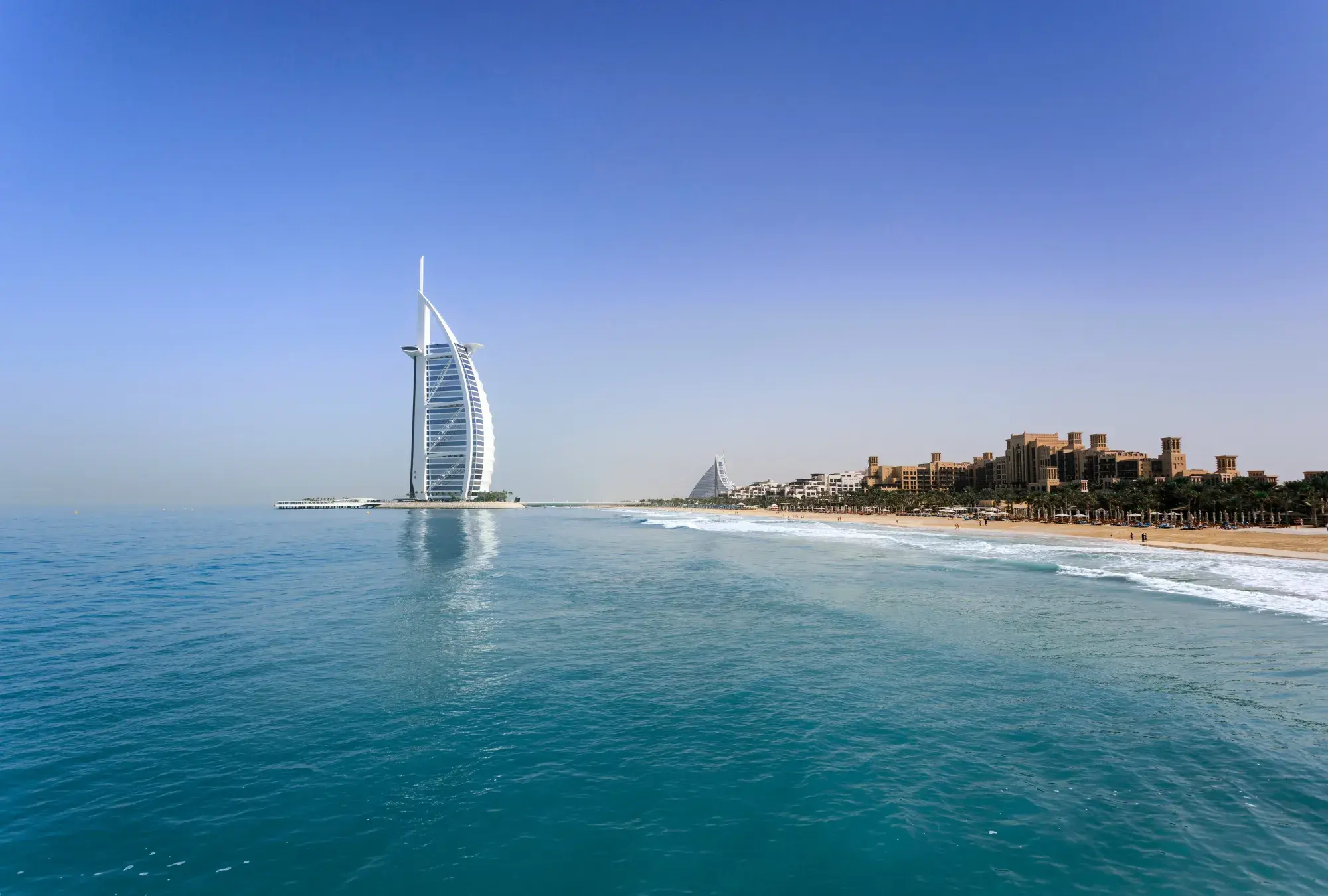 burj-al-arab---the-only-but-the-most-lavish-7-stars-hotel-in-dubai-1699519250