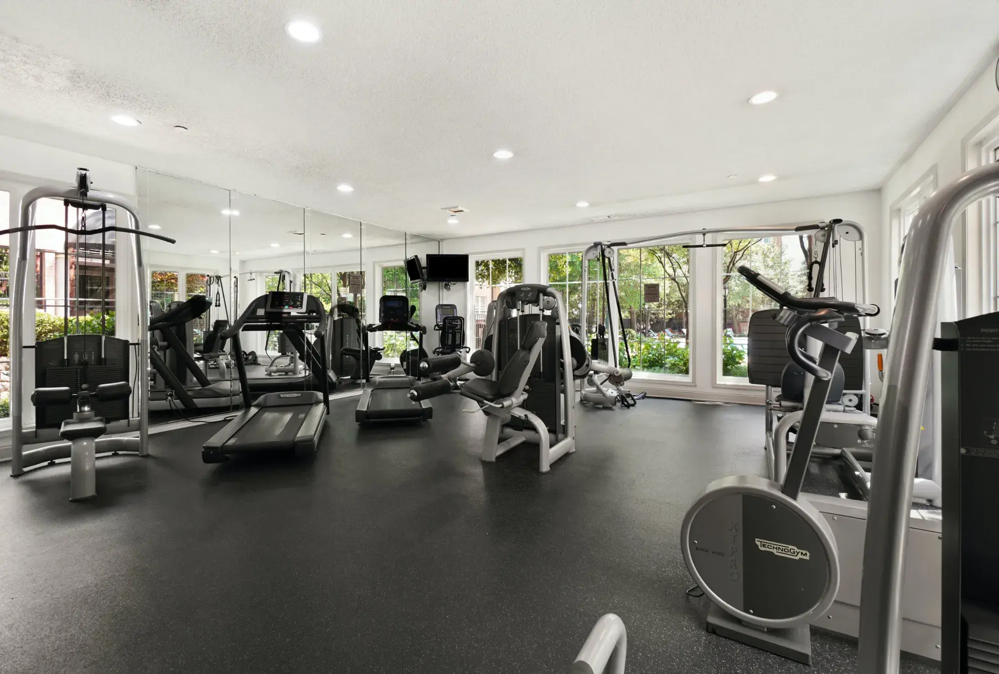 Gyms In Jumeirah Lake Towers