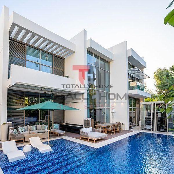 Luxury Furnished 5 Bed MBR City Villa For Sale In District One